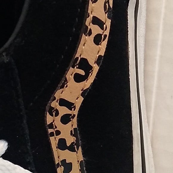 Vans girl's black suede sneakers size 1.5 - Picture 8 of 10